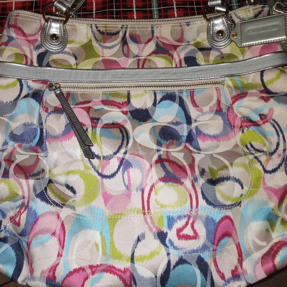 Coach large shoulder bag NEW WOT $70